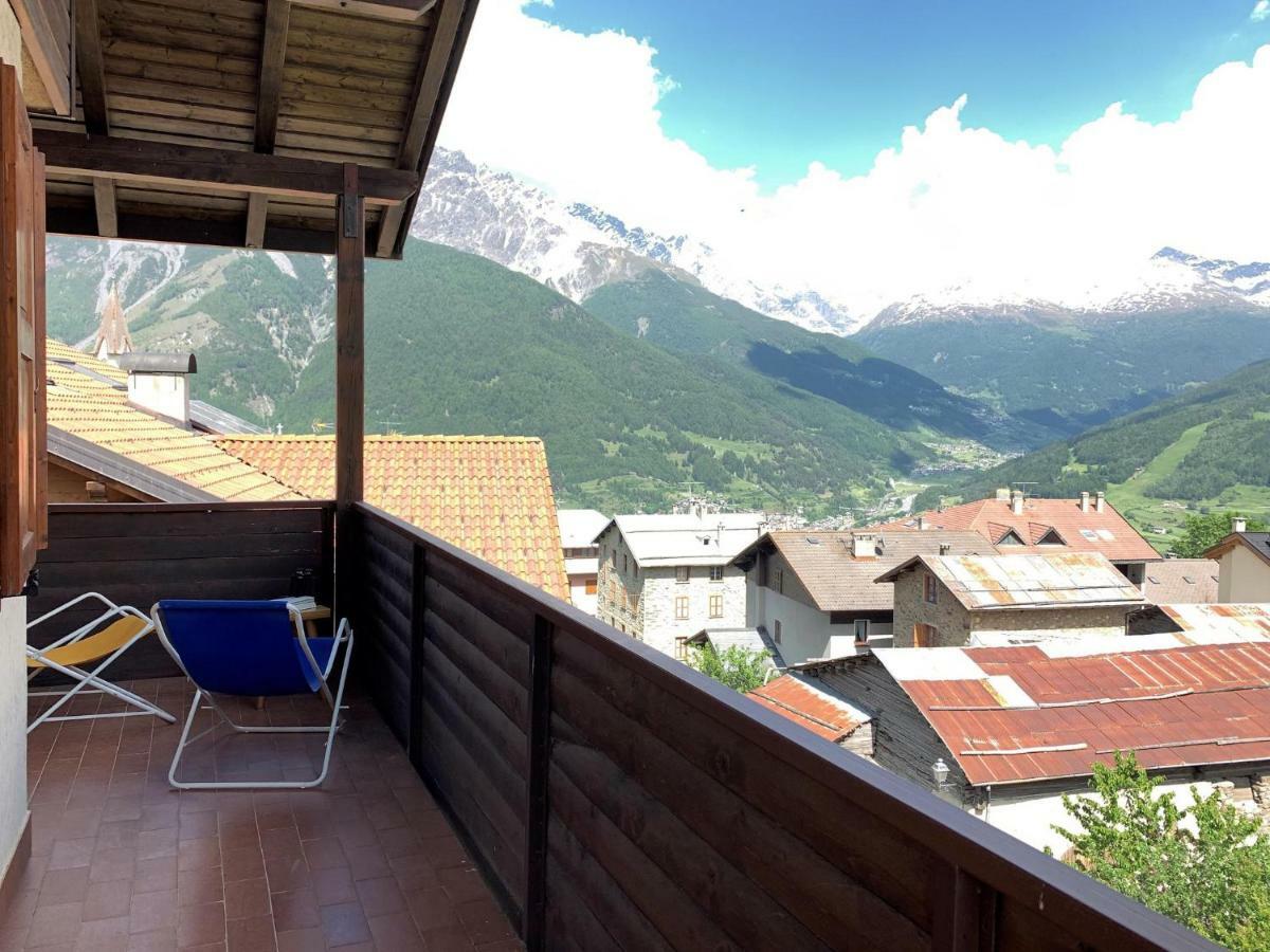 Piccola Residenza By Holiday World Apartman Oga Kültér fotó