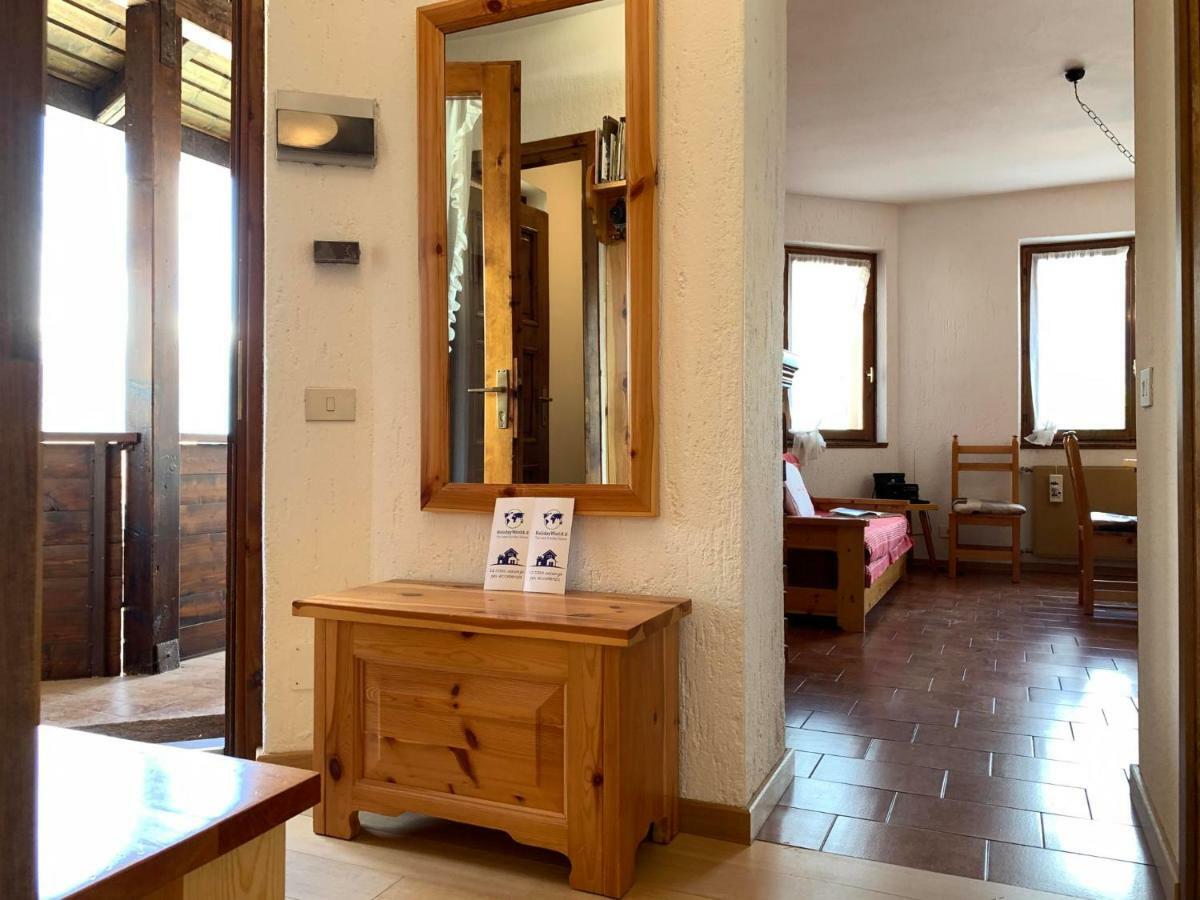 Piccola Residenza By Holiday World Apartman Oga Kültér fotó