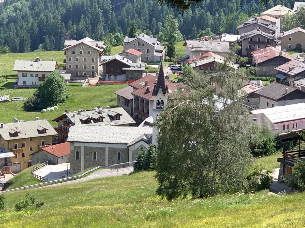 Piccola Residenza By Holiday World Apartman Oga Kültér fotó